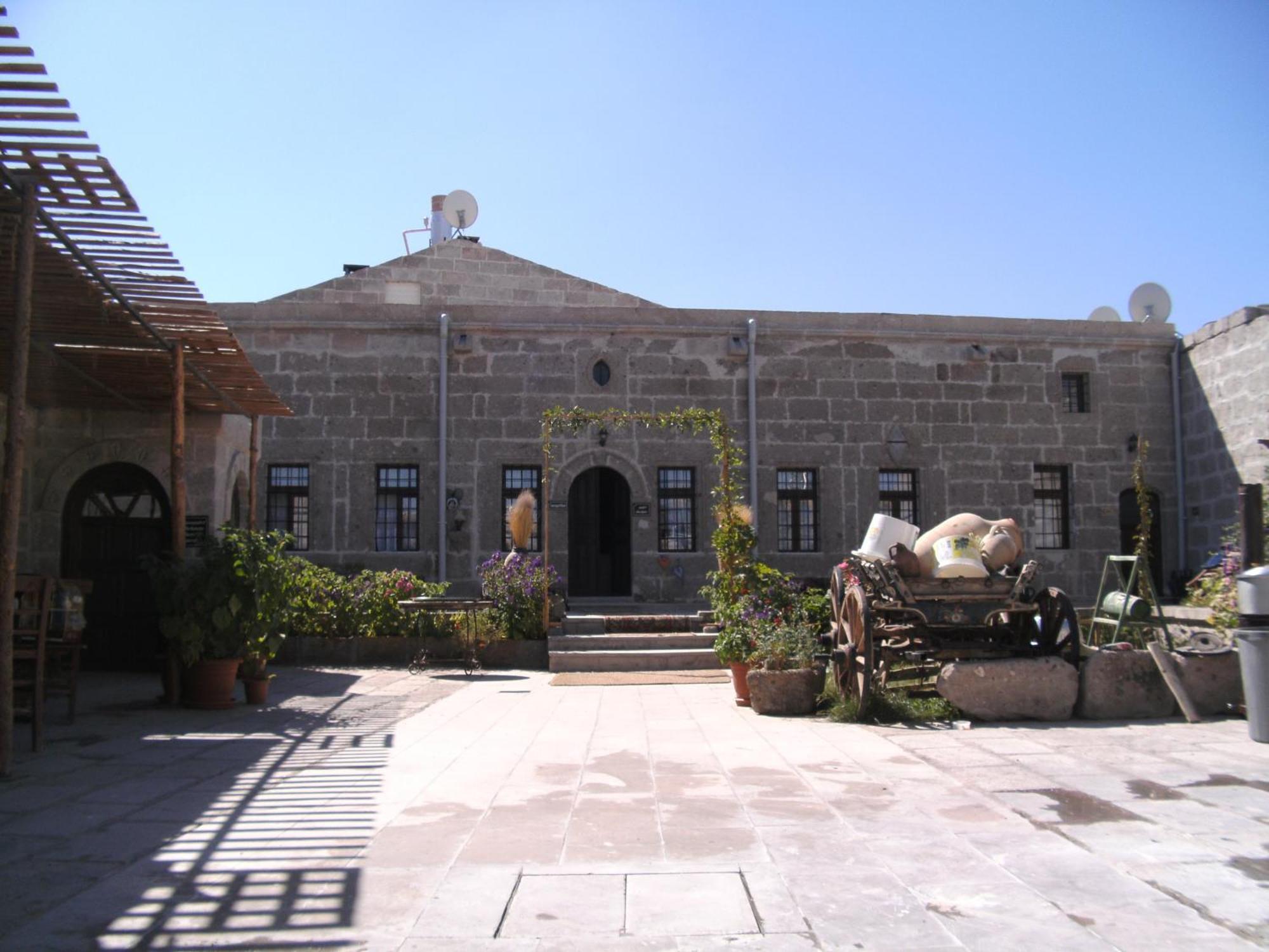 Osmanoglu Hotel Guzelyurt Exterior foto